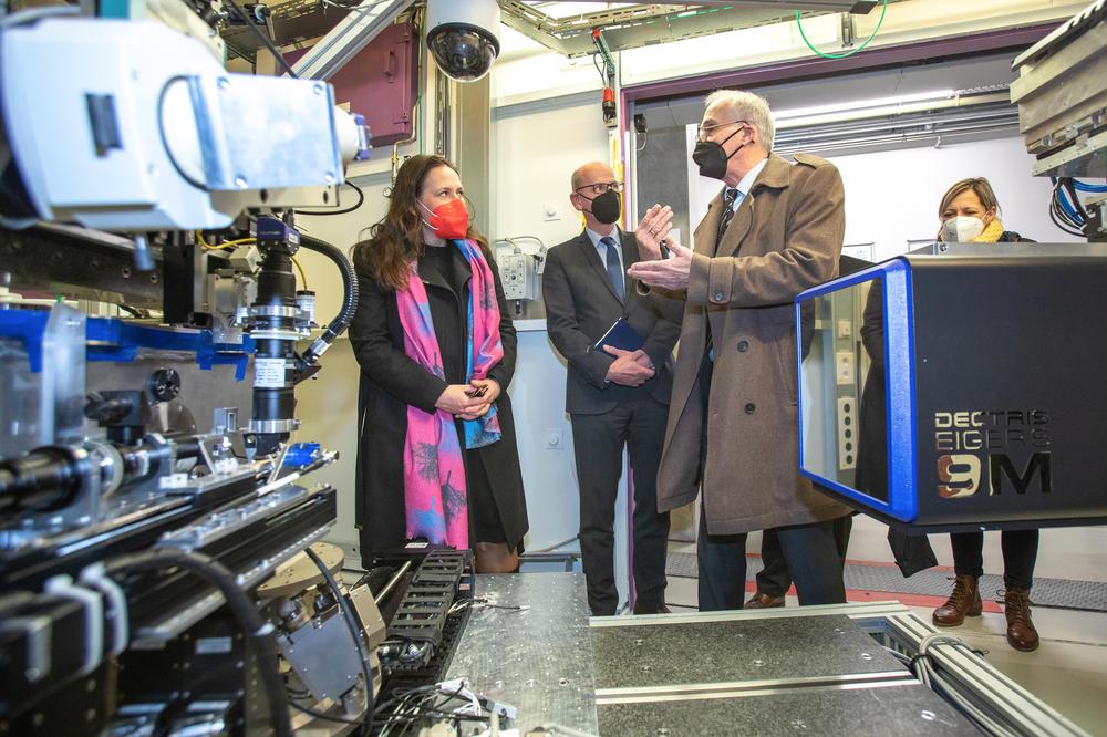 Desy News Brandenburgs Research Minister Manja Schüle Visits The