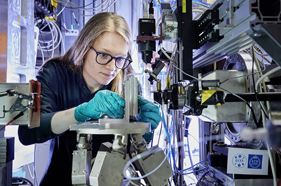 Symbolic image representing training at DESY.