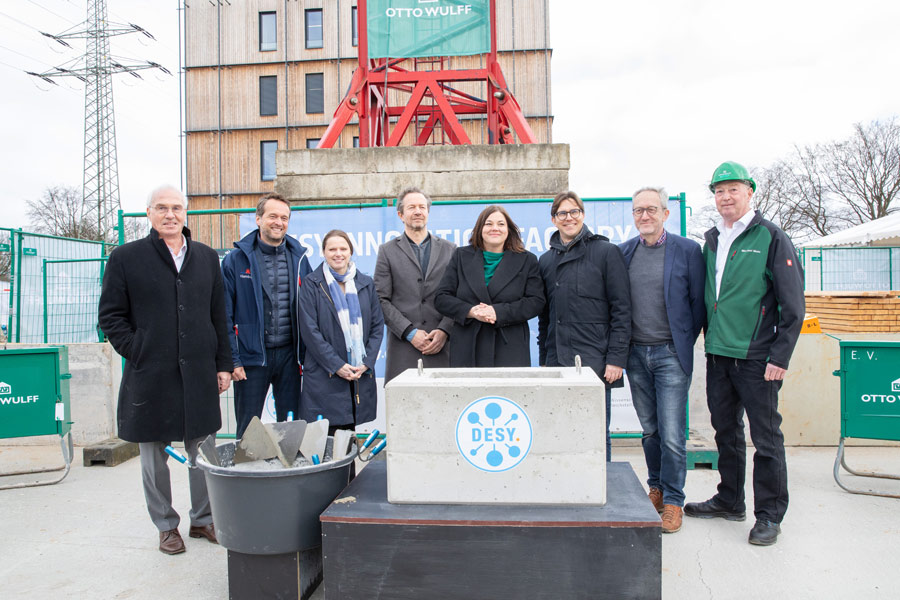 Photo of the foundation stone laying ceremony for the DESY Innovation Factory