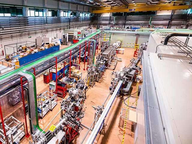 Die FERMI-Versuchshalle.