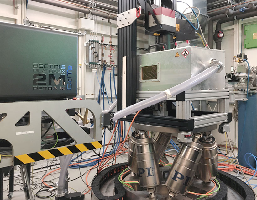 In-situ SLM sample environment of the TU Berlin at the Hereon beamline at PETRA III (E. Uhlmann et al., Rev. Si. Instr. 91 075104 (2020)).