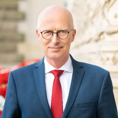 Photo of the First Mayor of the Free and Hanseatic City of Hamburg Photo of the First Mayor of the Free and Hanseatic City of Hamburg